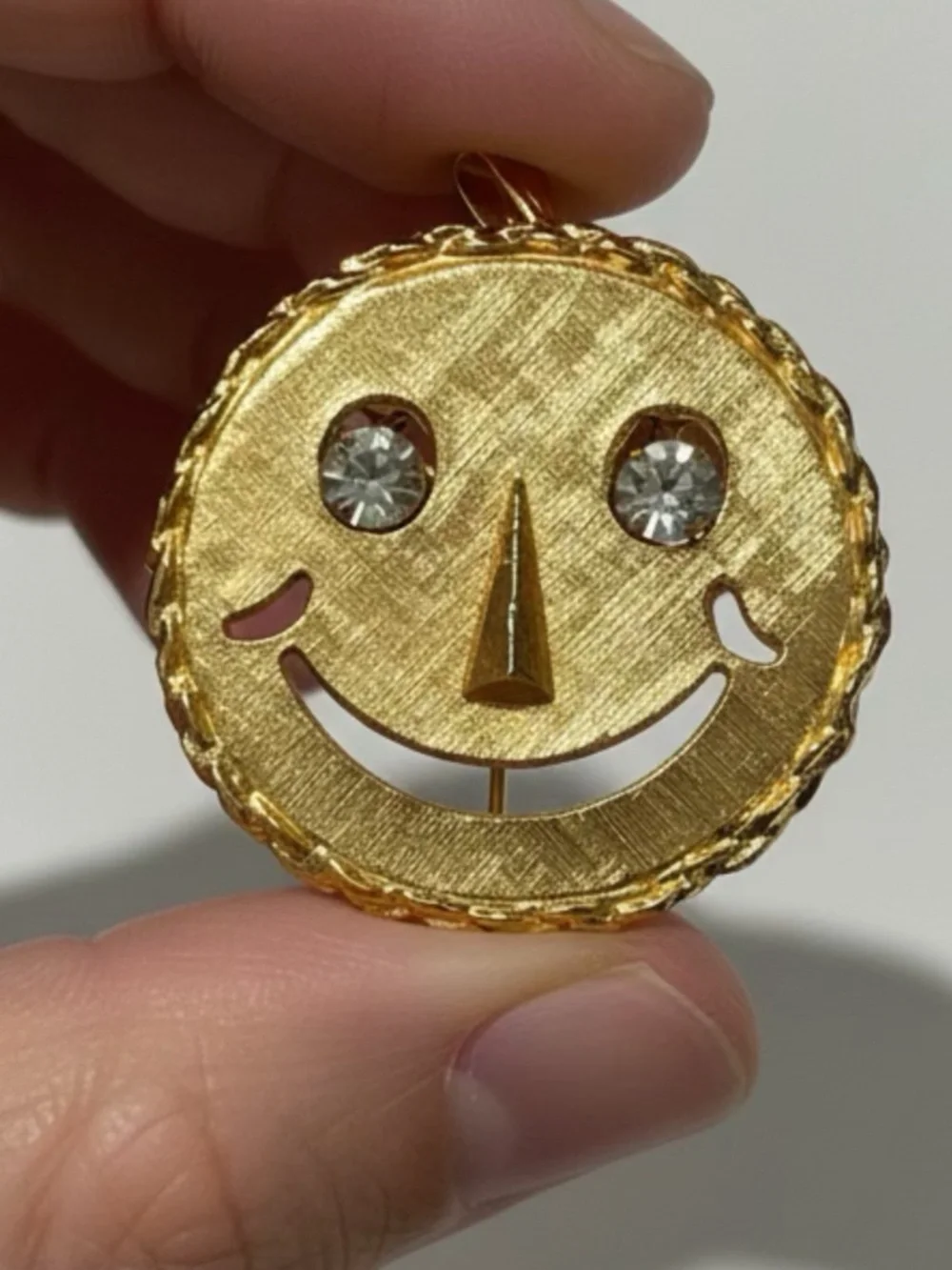 Funny Gold Tone Smiley Face Pendant with Rhinestone Eyes Gift